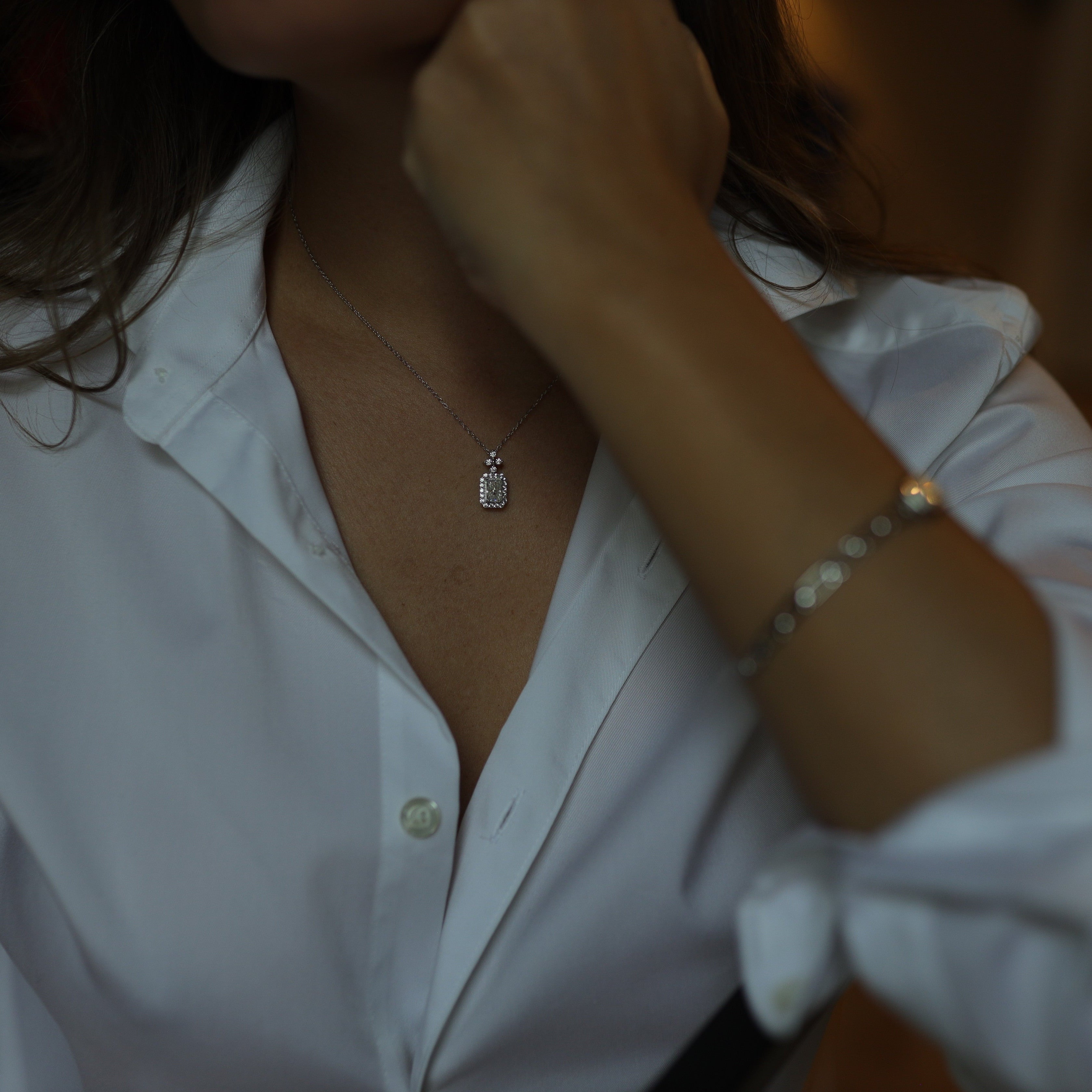 Elegant silver accessory –