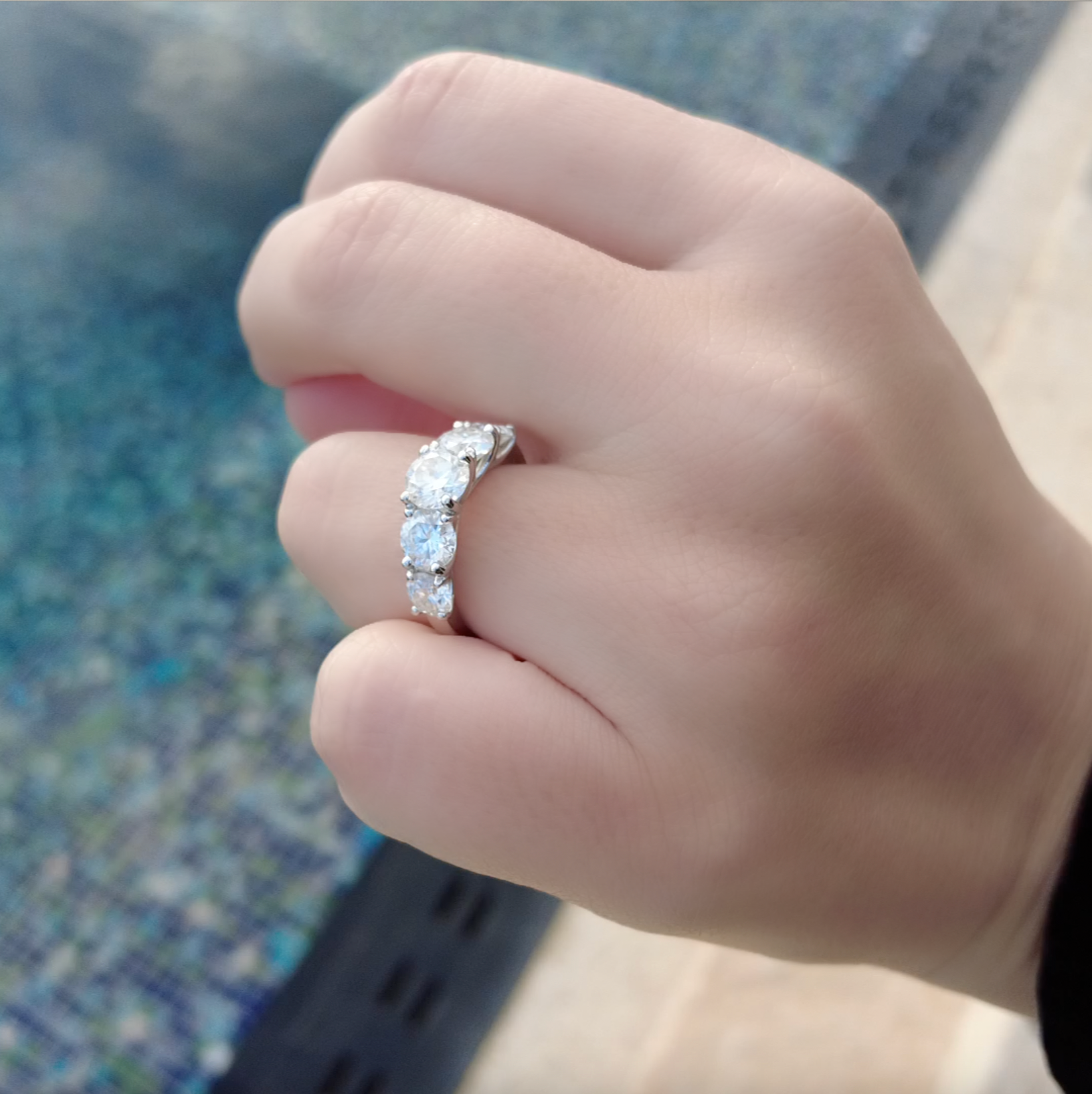 Elegant silver accessory –