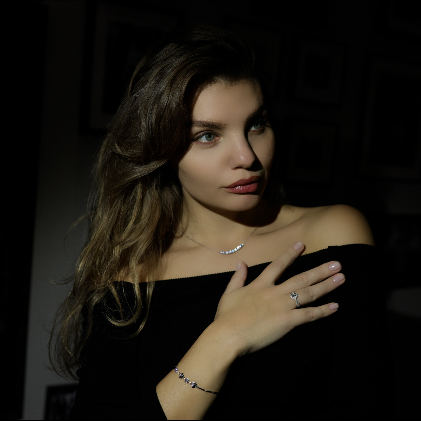 Elegant silver accessory –