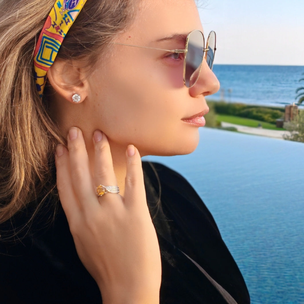 Elegant silver accessory –