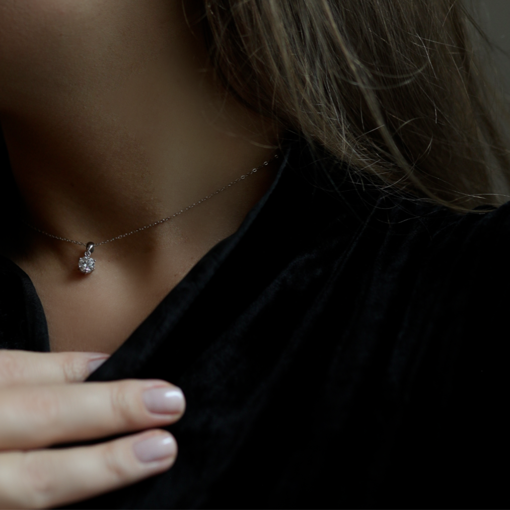 Elegant silver accessory – 