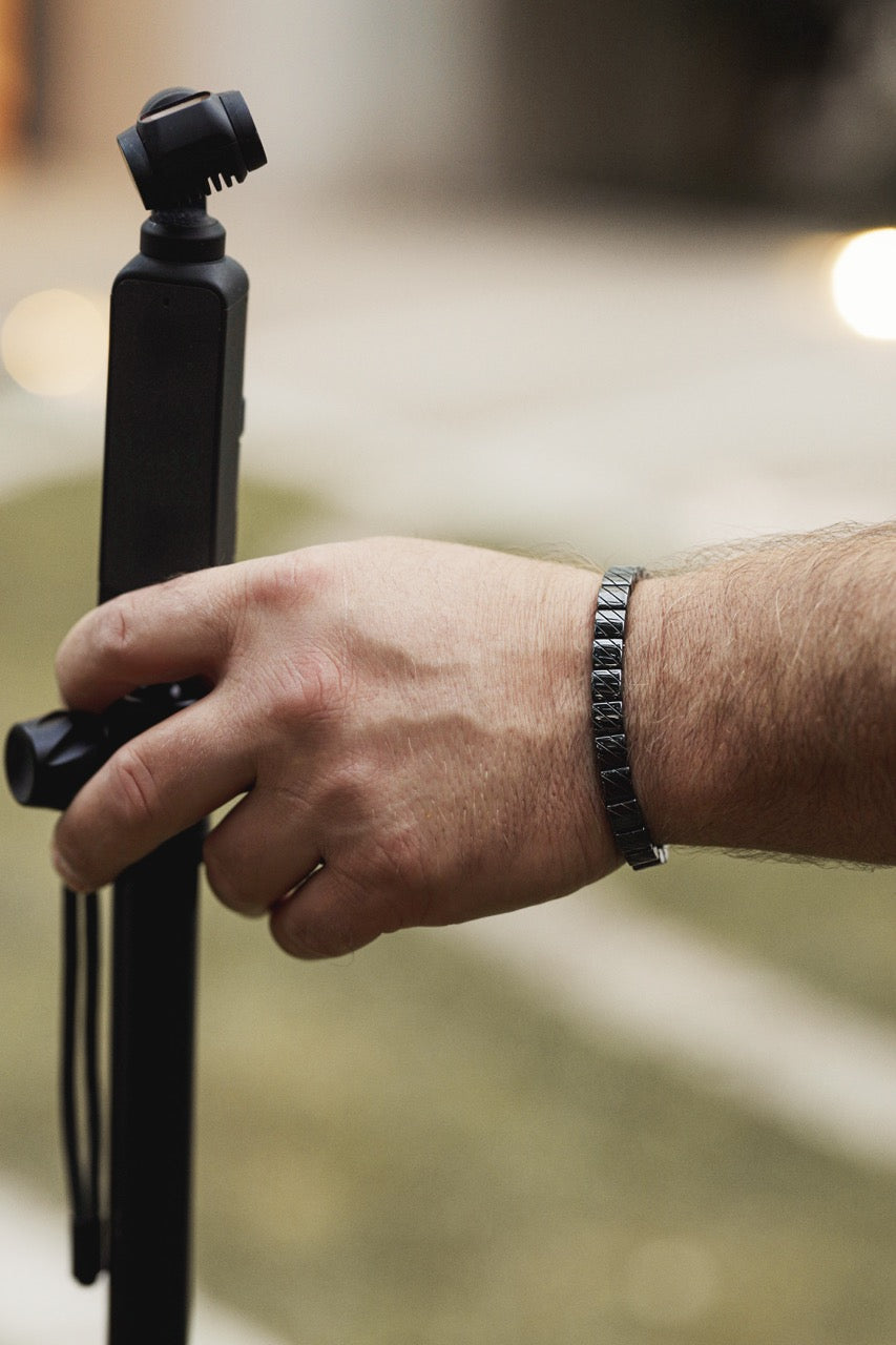 Black & White Ceramic Magnetic Bracelet