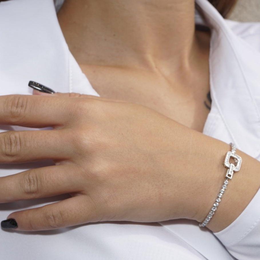 Elegant silver accessory – 
