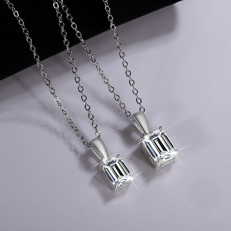 Elegant silver accessory – 
