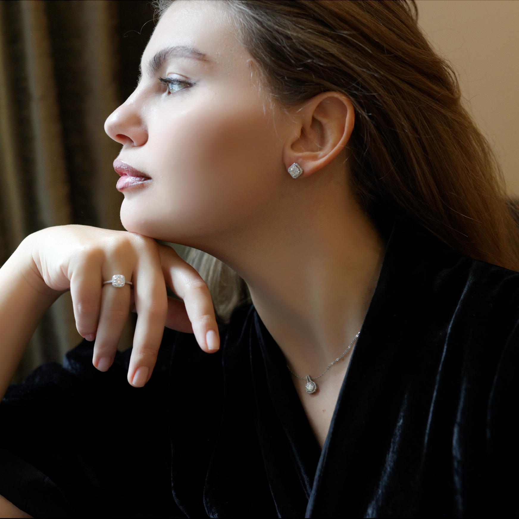 Elegant silver accessory – 