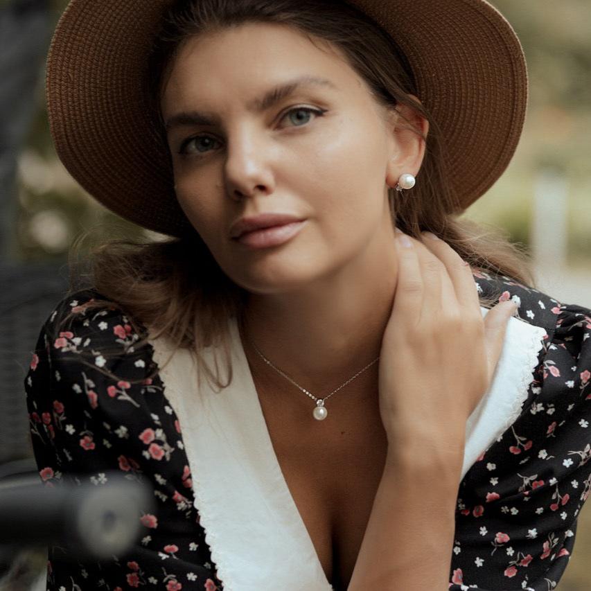 Elegant silver accessory – 