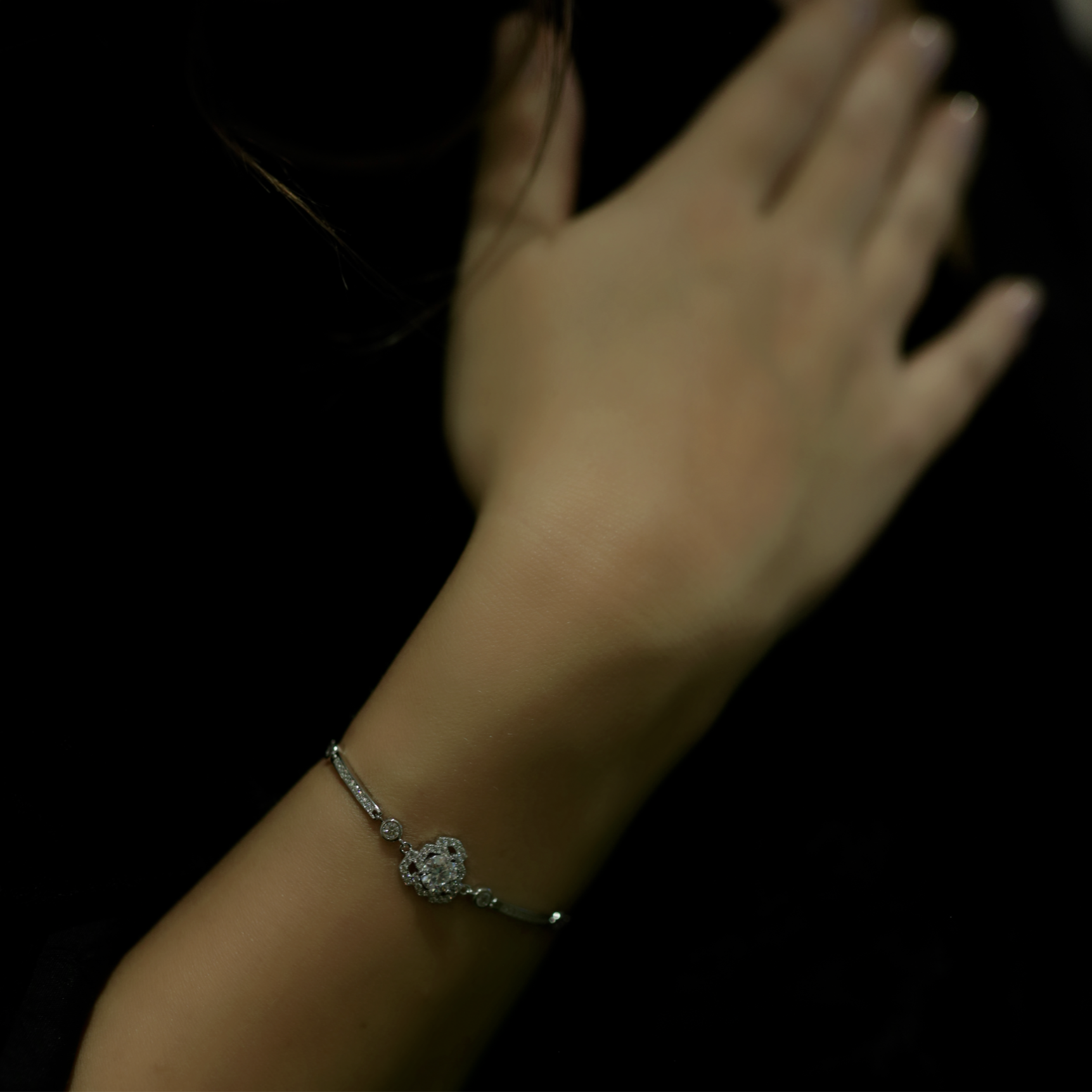Elegant silver accessory – 