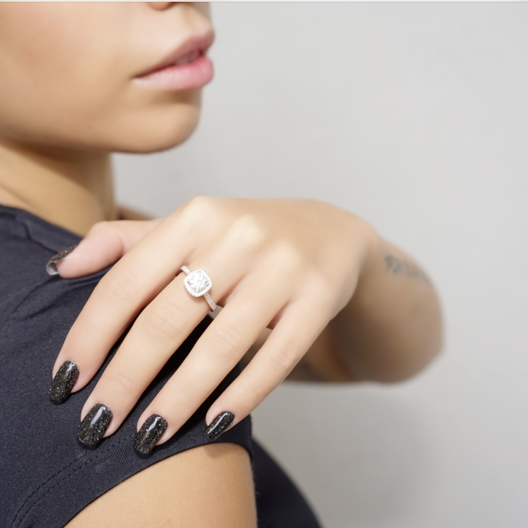 Elegant silver accessory – 