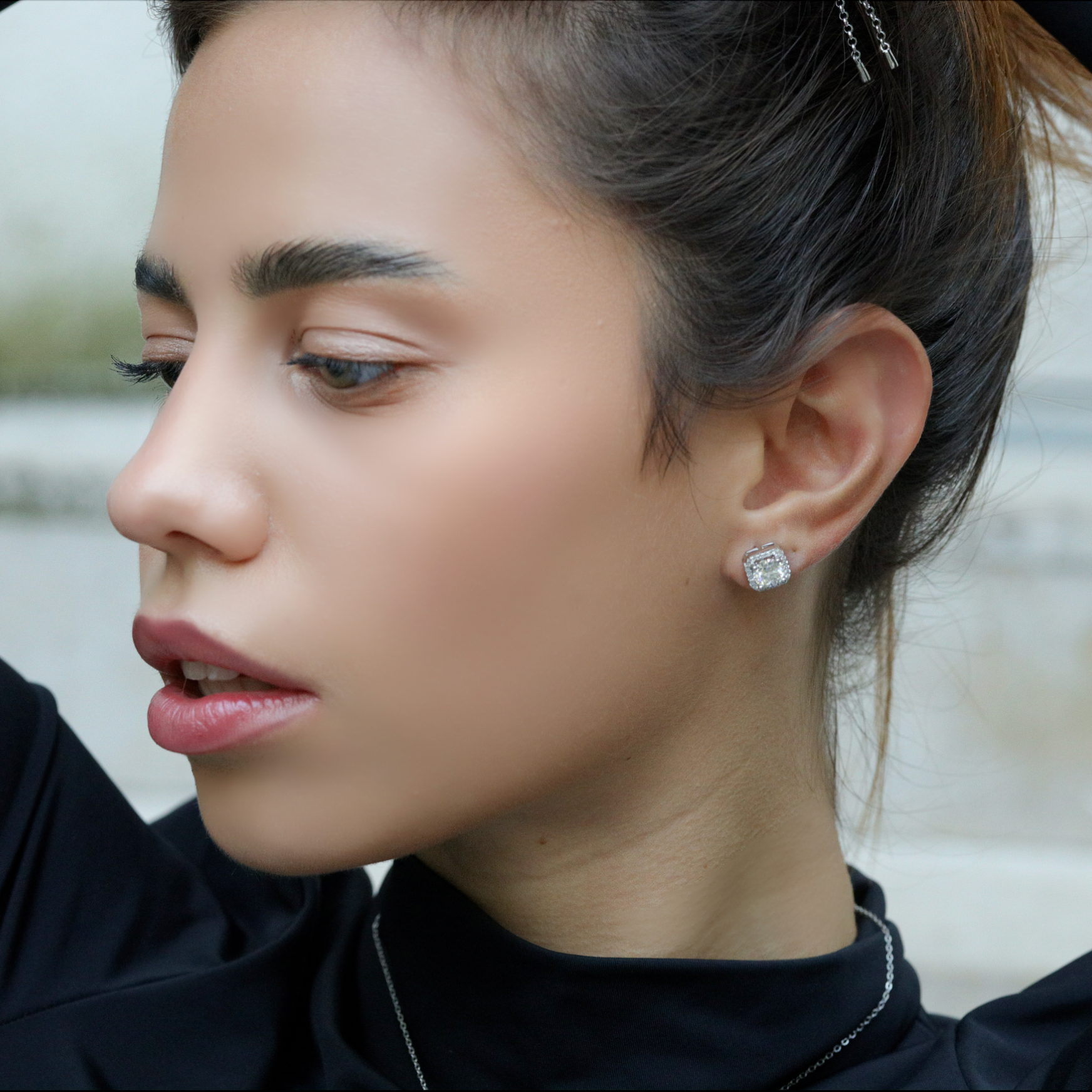 Elegant silver accessory – 