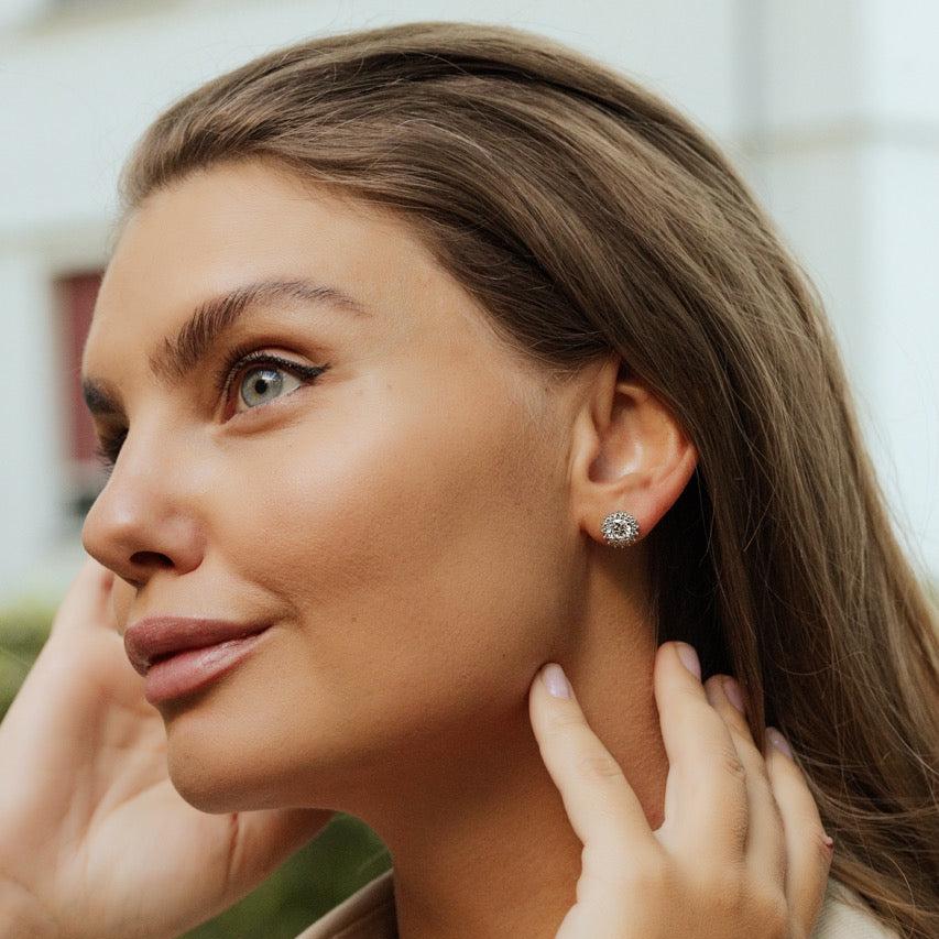 Elegant silver accessory – 
